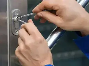 i 9